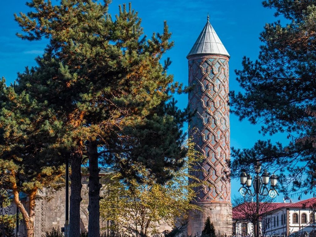 İzmir Çıkışlı Turistik Doğu Ekspresi ile Kars Turu (3 Gece - 4 Gün)