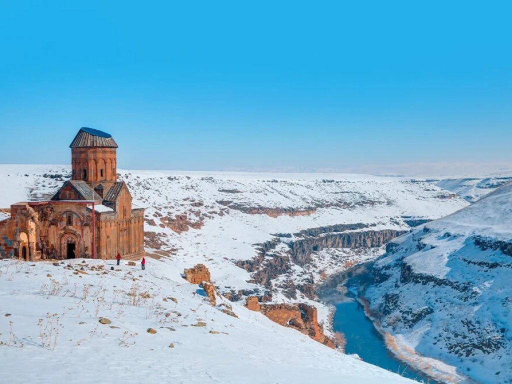 İzmir Çıkışlı Turistik Doğu Ekspresi ile Kars Turu (3 Gece - 4 Gün)