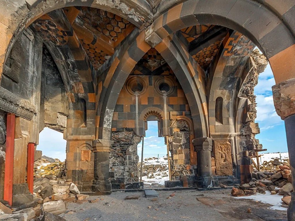 İzmir Çıkışlı Turistik Doğu Ekspresi ile Kars Turu (3 Gece - 4 Gün)
