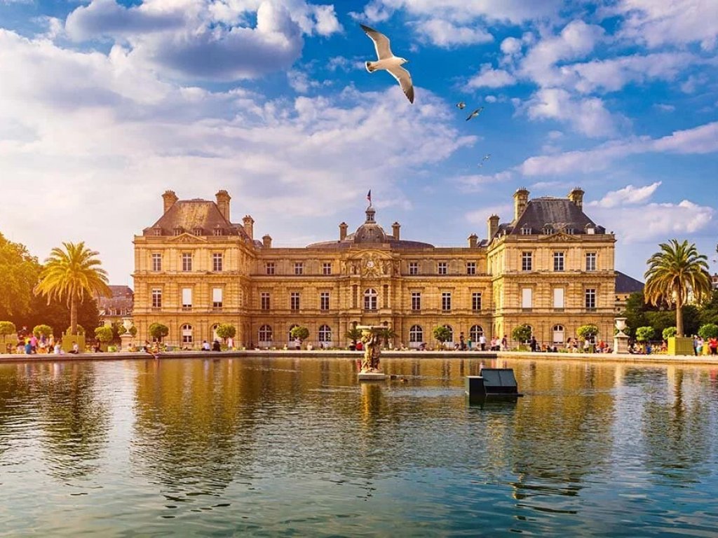 İzmir Çıkışlı Paris & Disneyland Turu (4 Gece)
