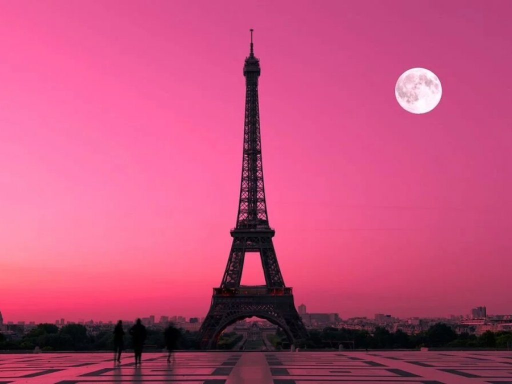 İzmir Çıkışlı Paris & Disneyland Turu (4 Gece)