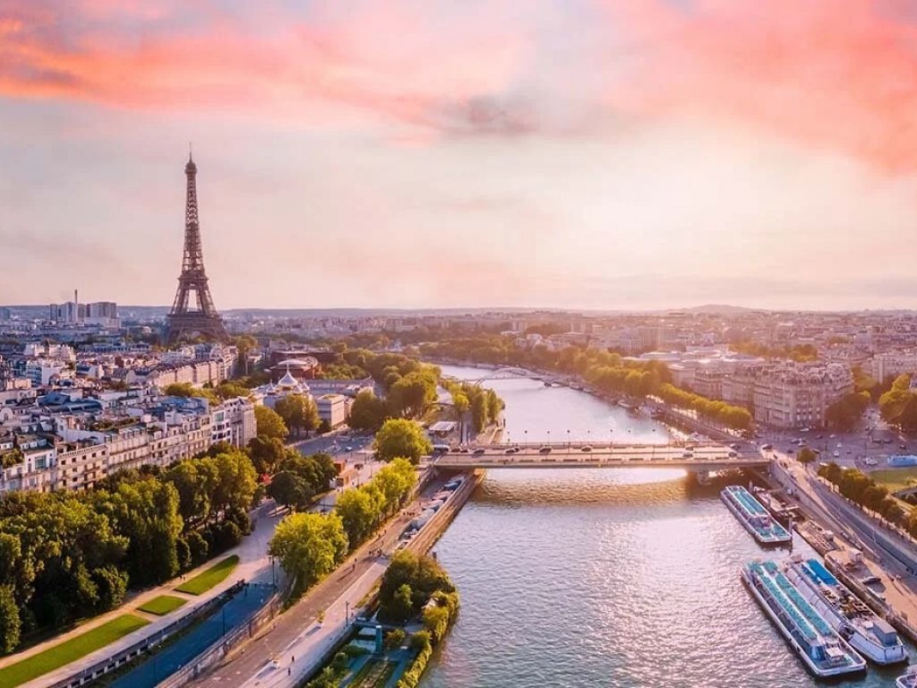 İzmir Çıkışlı Paris & Disneyland Turu (4 Gece)