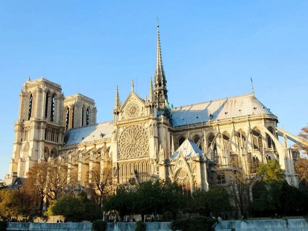 İzmir Çıkışlı Paris & Disneyland Turu (4 Gece)