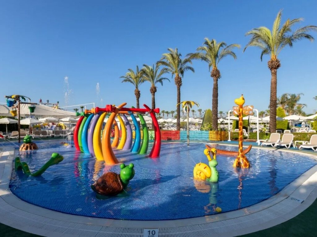 Miracle Resort Otel