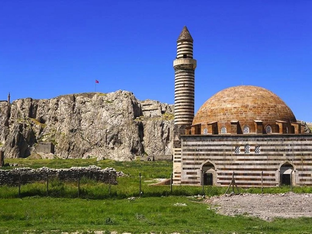 İstanbul Çıkışlı Doğunun Hazineleri Turu (5 Gece)