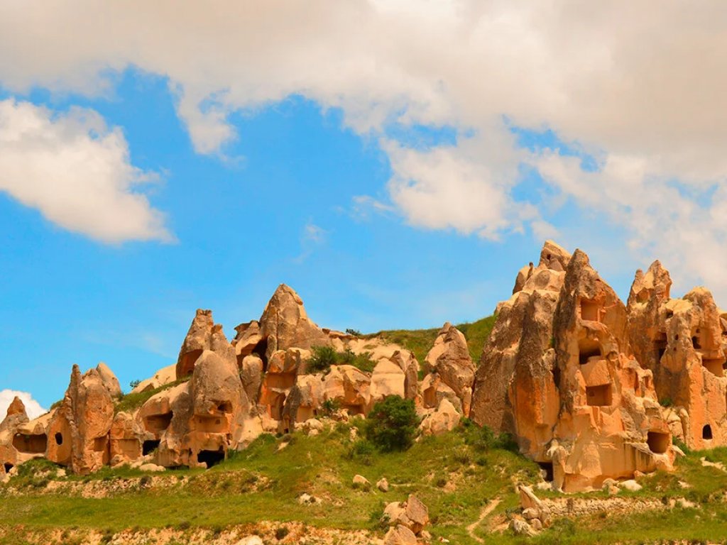 Afyon, İzmir Çıkışlı Kapadokya Turu (2 Gece)