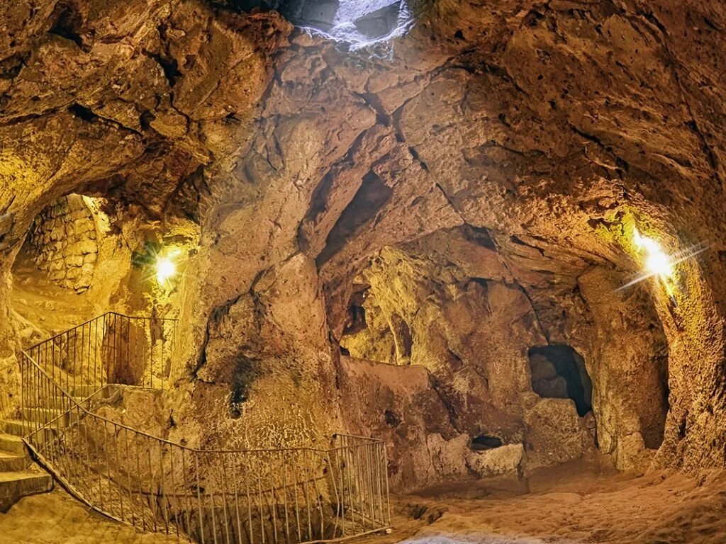 Afyon, İzmir Çıkışlı Kapadokya Turu (2 Gece)