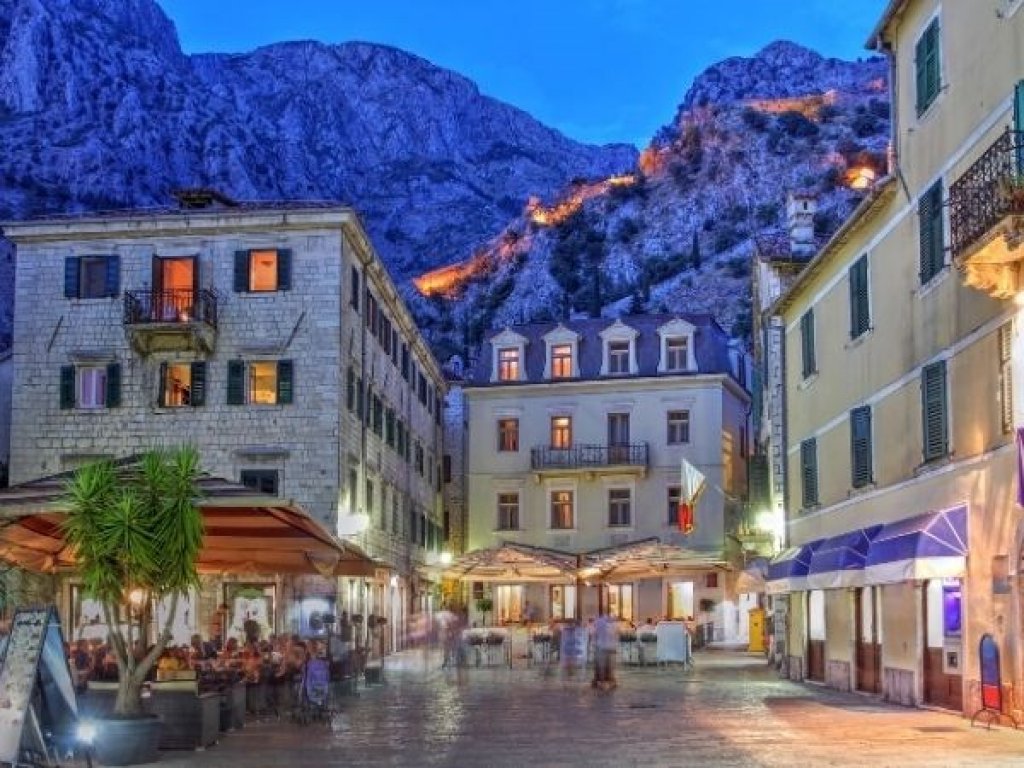 İstanbul Çıkışlı Karadağ Turu (3 Gece)