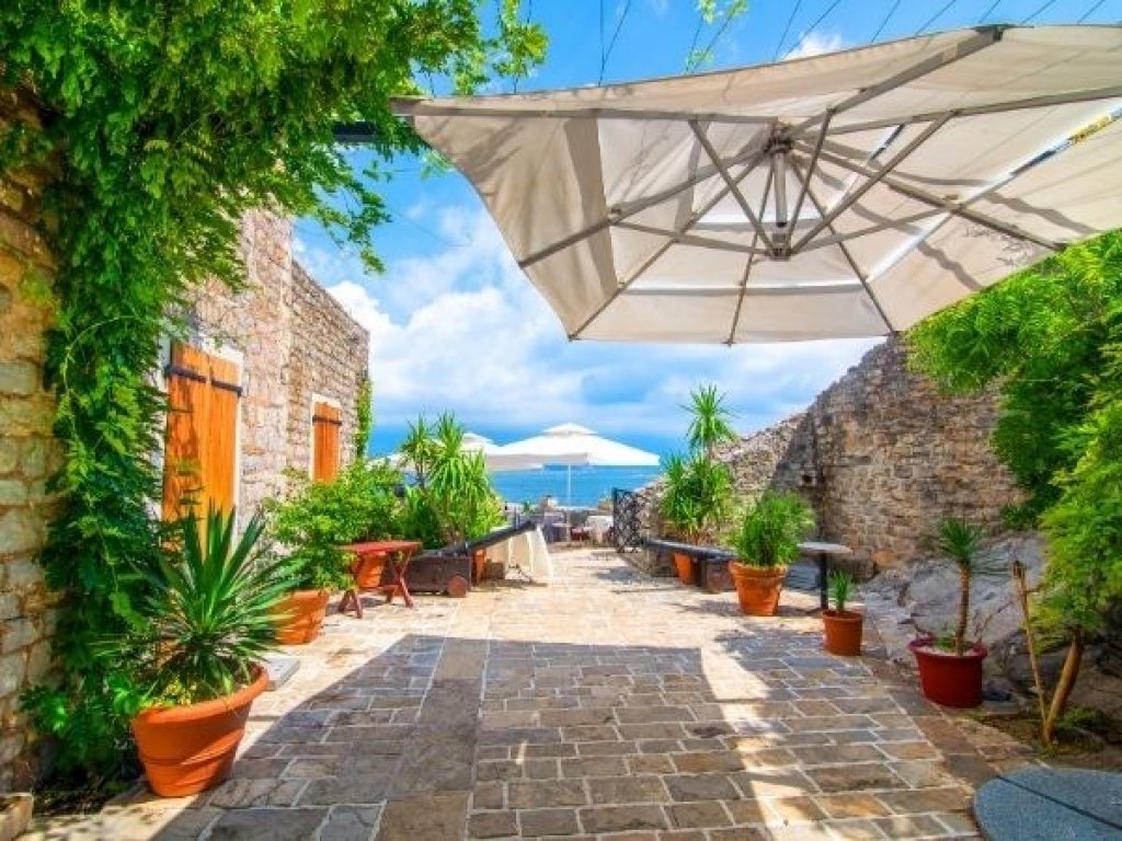 İstanbul Çıkışlı Karadağ Turu (3 Gece)