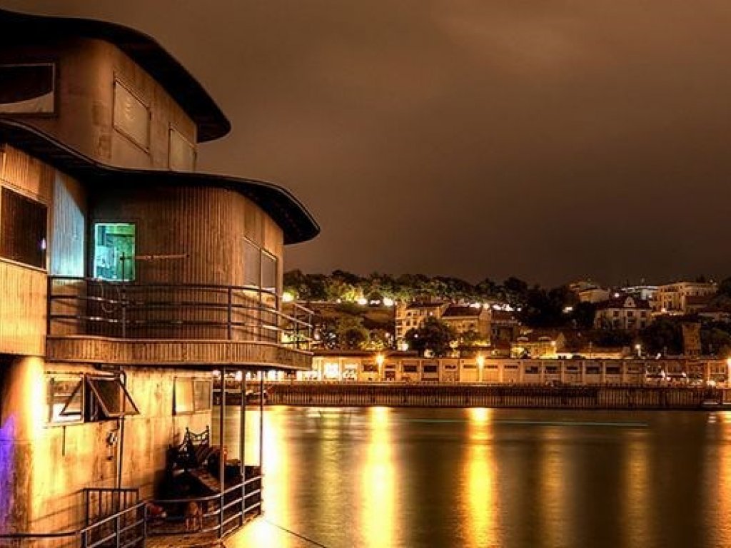 İzmir Çıkışlı Büyük Balkanlar Turu (7 Gece - 8 Gün)