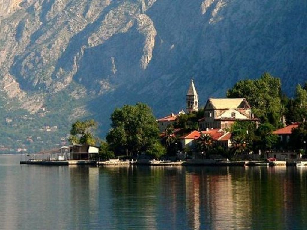 İzmir Çıkışlı Büyük Balkanlar Turu (7 Gece - 8 Gün)
